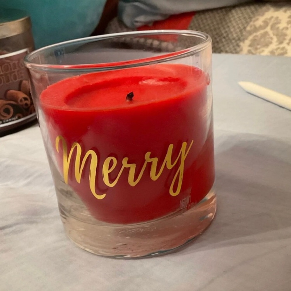 Yankee Candle Christmas Sparkling Cinnamon Candle